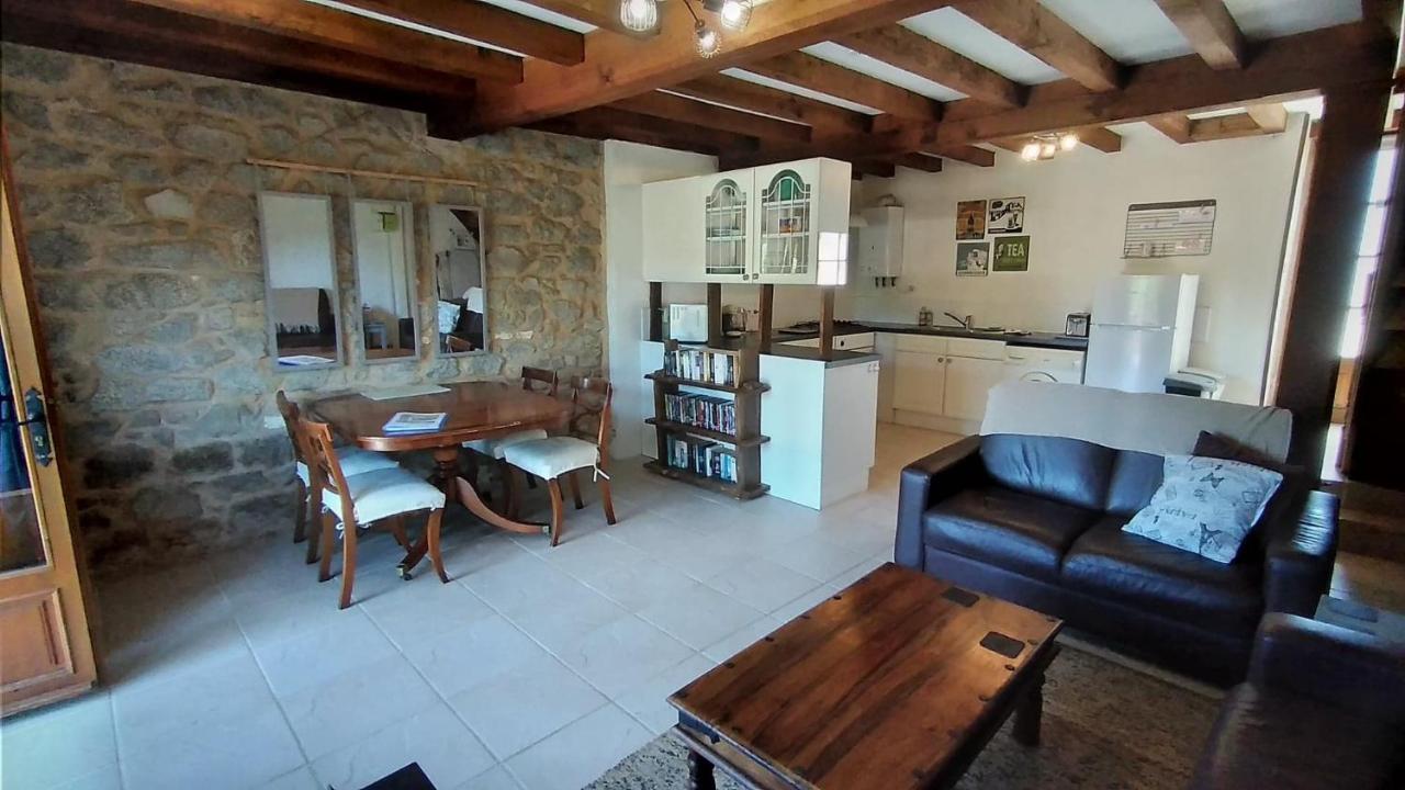 Character 2 Bed Cottage Within Walking Distance Of Bar/Restaurants Piégut-Pluviers Екстериор снимка