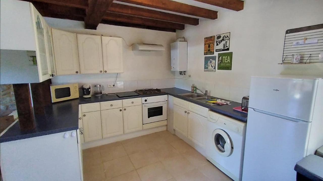 Character 2 Bed Cottage Within Walking Distance Of Bar/Restaurants Piégut-Pluviers Екстериор снимка