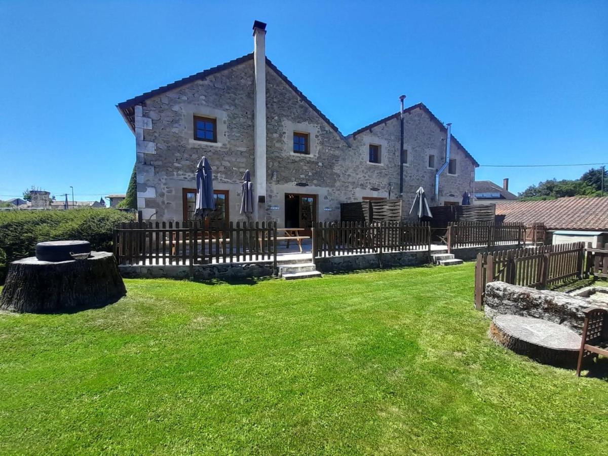 Character 2 Bed Cottage Within Walking Distance Of Bar/Restaurants Piégut-Pluviers Екстериор снимка